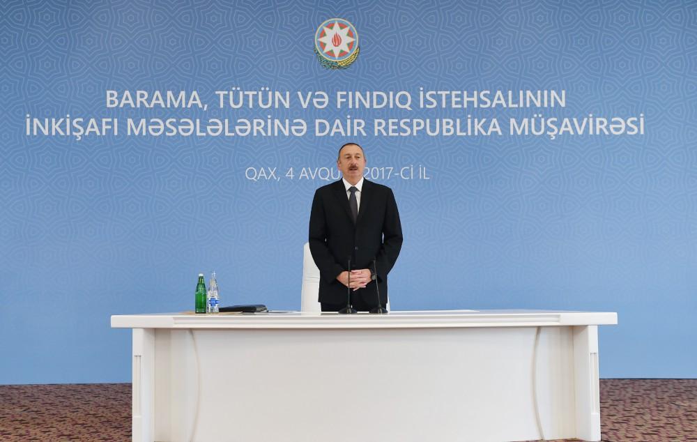 Qaxda Prezident İlham Əliyevin sədrliyi ilə barama, tütün və fındıq istehsalının inkişafı məsələlərinə dair respublika müşavirəsi keçirilib (YENİLƏNİB-4) (FOTO)