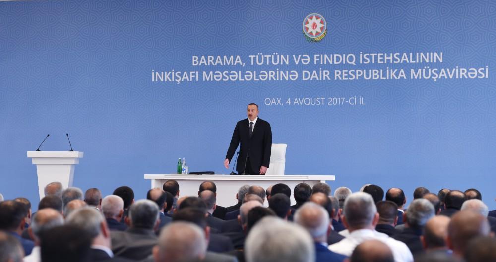 Qaxda Prezident İlham Əliyevin sədrliyi ilə barama, tütün və fındıq istehsalının inkişafı məsələlərinə dair respublika müşavirəsi keçirilib (YENİLƏNİB-4) (FOTO)