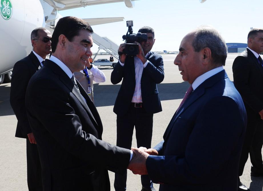 Türkmənistan Prezidenti Qurbanqulu Berdiməhəmmədov Azərbaycana rəsmi səfərə gəlib (FOTO)