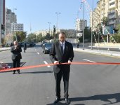 Prezident İlham Əliyev paytaxtın keçmiş "Sovetski" ərazisində yeni yolların açılışında iştirak edib (YENİLƏNİB) (FOTO)