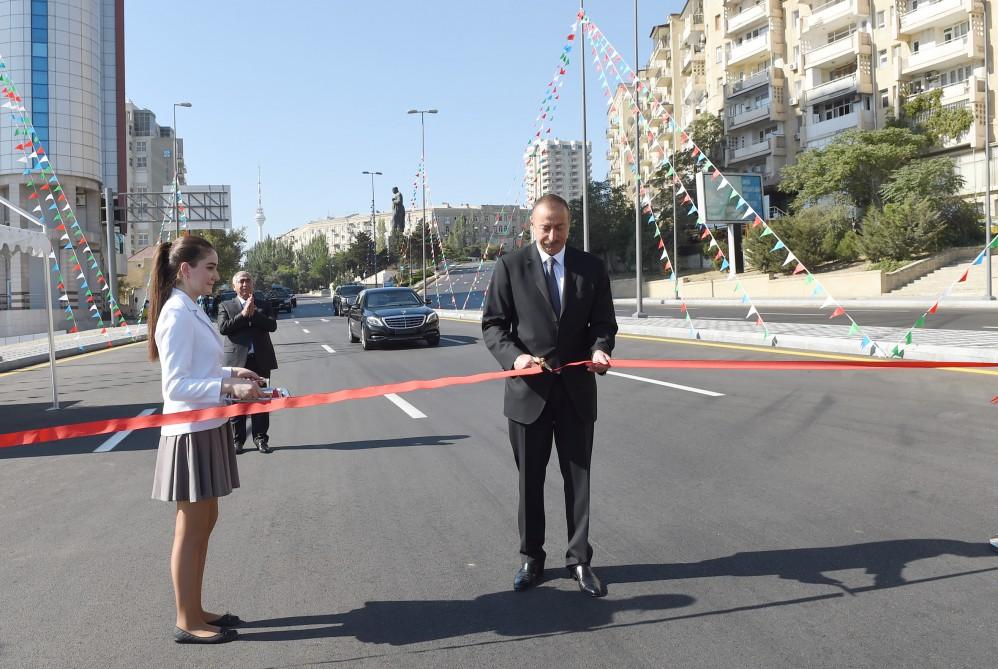 Prezident İlham Əliyev paytaxtın keçmiş "Sovetski" ərazisində yeni yolların açılışında iştirak edib (YENİLƏNİB) (FOTO)