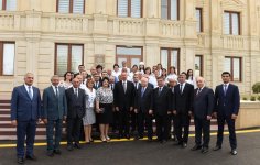 Prezident İlham Əliyev Göygöl Zona Baytarlıq Laboratoriyasında yaradılan şəraitlə tanış olub (FOTO)
 (Yenilənib)
