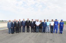 İlham Əliyev Şəmkir-Samux-Goranboy magistral suvarma kanalının 8,55 kilometrlik hissəsinin istifadəyə verilməsi mərasimində iştirak edib (FOTO)