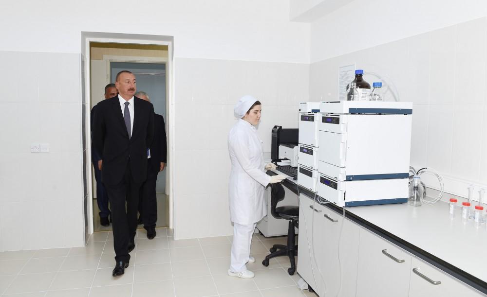 Prezident İlham Əliyev Göygöl Zona Baytarlıq Laboratoriyasında yaradılan şəraitlə tanış olub (FOTO)
 (Yenilənib)
