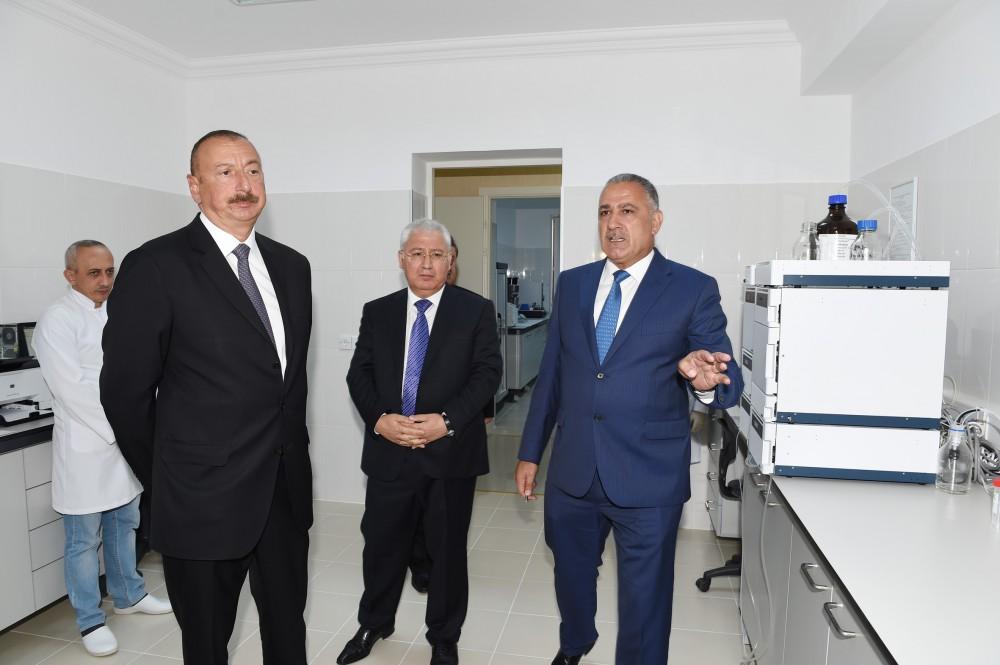 Prezident İlham Əliyev Göygöl Zona Baytarlıq Laboratoriyasında yaradılan şəraitlə tanış olub (FOTO)
 (Yenilənib)