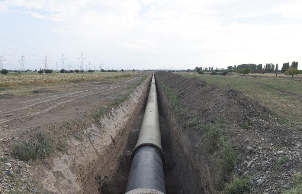 İlham Əliyev Şəmkir-Samux-Goranboy magistral suvarma kanalının 8,55 kilometrlik hissəsinin istifadəyə verilməsi mərasimində iştirak edib (FOTO)