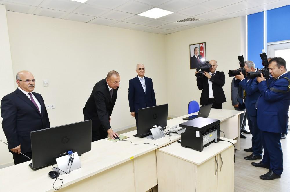 Azərbaycan Prezidenti Samux Aqroenerji Yaşayış Kompleksi ilə tanış olub (FOTO)