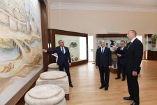 Prezident İlham Əliyev Şəmkirdə əsaslı şəkildə yenidən qurulan Tarix-Diyarşünaslıq Muzeyində yaradılan şəraitlə tanış olub (FOTO)