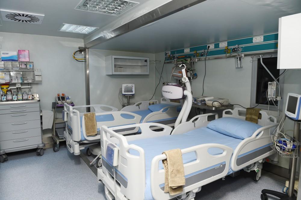 Prezident, Ali Baş Komandan İlham Əliyev Müdafiə Nazirliyinin Mobil Səhra Cərrahiyyə Hospitalının imkanları ilə tanış olub (FOTO)
