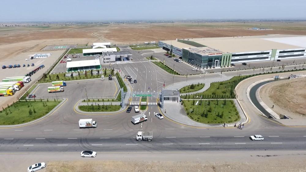 Prezident İlham Əliyev “Şəmkir Aqroparkı”nın Logistika Mərkəzinin açılışında iştirak edib (FOTO)