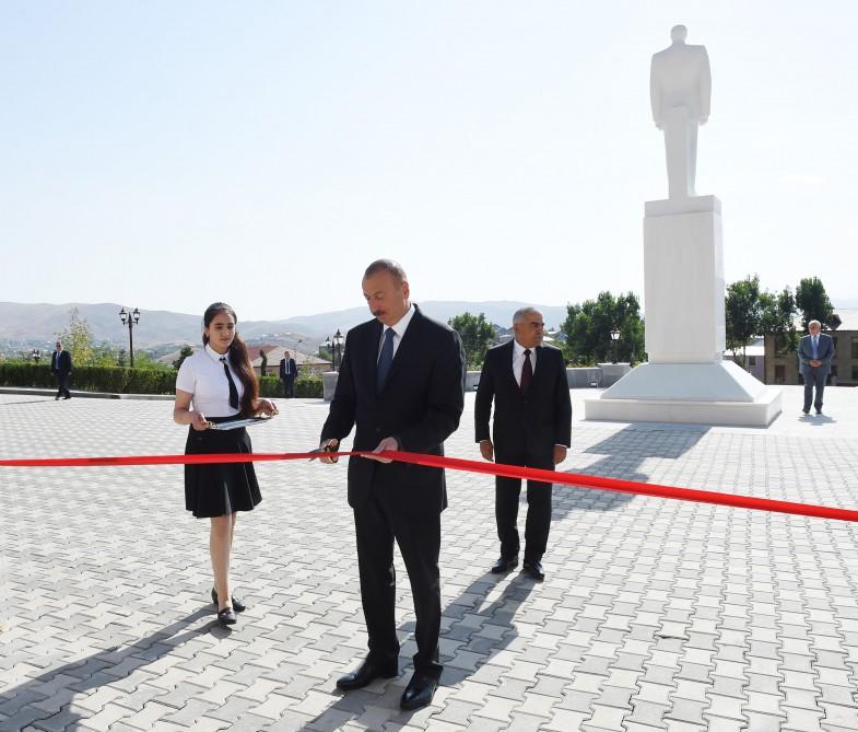 Azərbaycan Prezidenti Gədəbəydə Heydər Əliyev Mərkəzinin açılışda iştirak edib (FOTO)