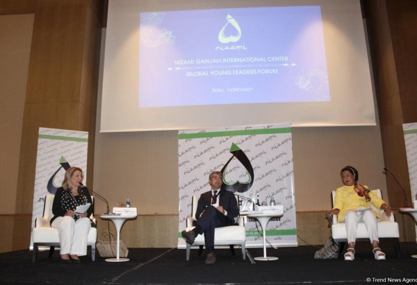 Bakıda Qlobal Gənc Liderlər Forumu davam edir (FOTOREPORTAJ)