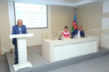 Bilik Fondu “Heydər Əliyev və Azərbaycan dili: dövlət quruculuğu kontekstində” mövzusunda mühazirə keçirib (FOTO)