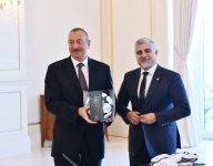 Prezident İlham Əliyev "Qarabağ"  futbol klubunun heyətini qəbul edib (FOTO) (YENİLƏNİB)