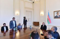 Prezident İlham Əliyev "Qarabağ"  futbol klubunun heyətini qəbul edib (FOTO) (YENİLƏNİB)
