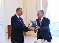 Prezident İlham Əliyev "Qarabağ"  futbol klubunun heyətini qəbul edib (FOTO) (YENİLƏNİB)