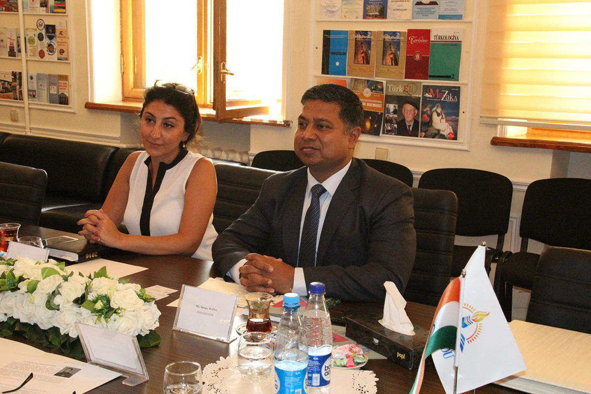Hindistan səfiri Bilik Fondunda olub (FOTO)