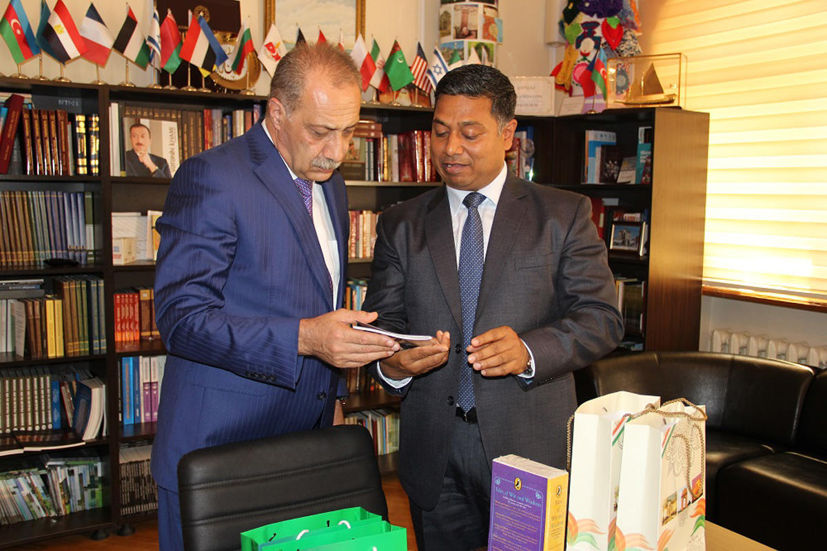 Hindistan səfiri Bilik Fondunda olub (FOTO)