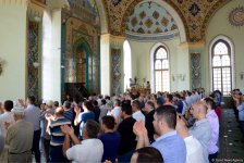 Azərbaycan məscidlərində bayram namazı qılınıb (FOTO)