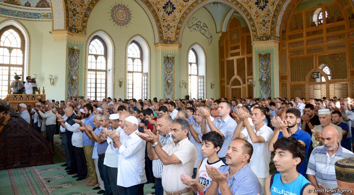 Sabah Azərbaycanda bayram namazı qılınacaq