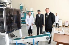 Prezident İlham Əliyev “Avanqard” MMC-nin dənli və paxlalı bitkilərin təmizlənməsi və qablaşdırılması müəssisəsinin açılışında iştirak edib (FOTO)