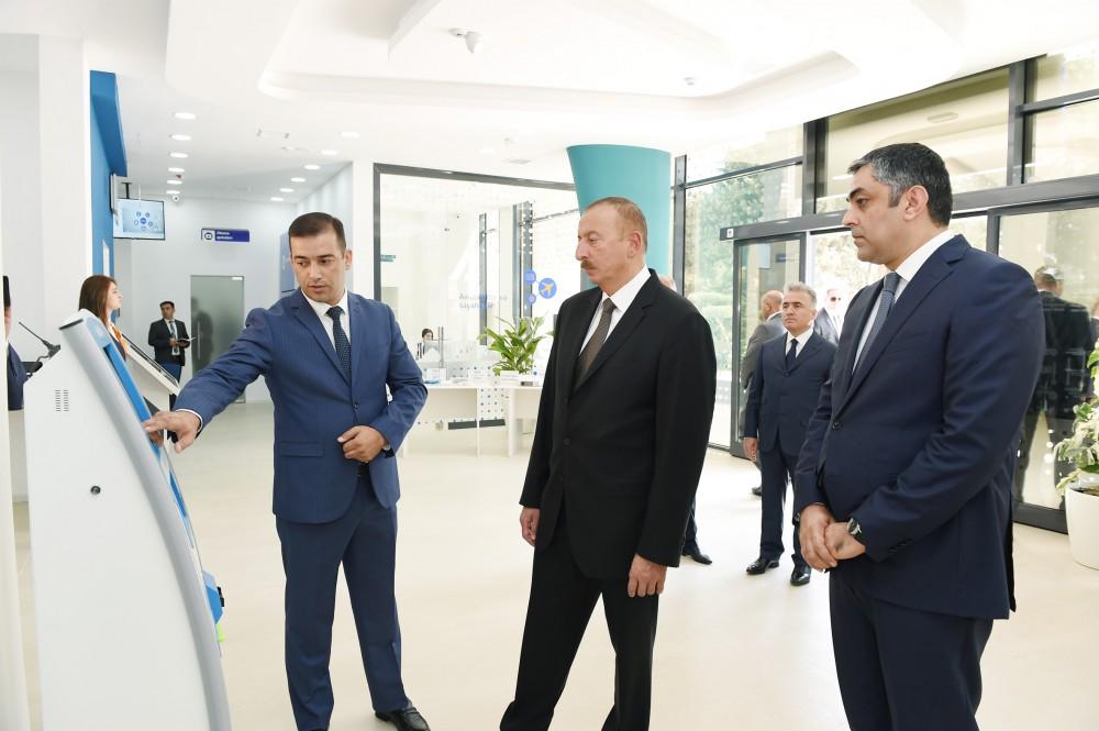 Prezident İlham Əliyev Cəlilabad Telekommunikasiya Qovşağının inzibati və texnoloji binasında əsaslı yenidənqurmadan sonra yaradılan şəraitlə tanış olub (FOTO)