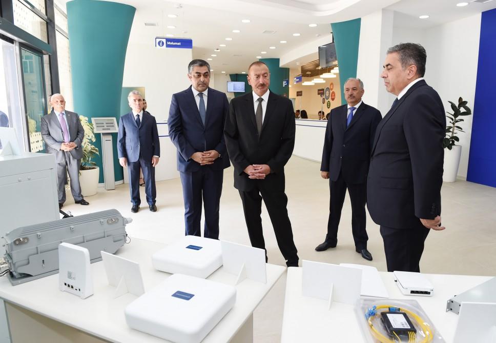 Prezident İlham Əliyev Cəlilabad Telekommunikasiya Qovşağının inzibati və texnoloji binasında əsaslı yenidənqurmadan sonra yaradılan şəraitlə tanış olub (FOTO)