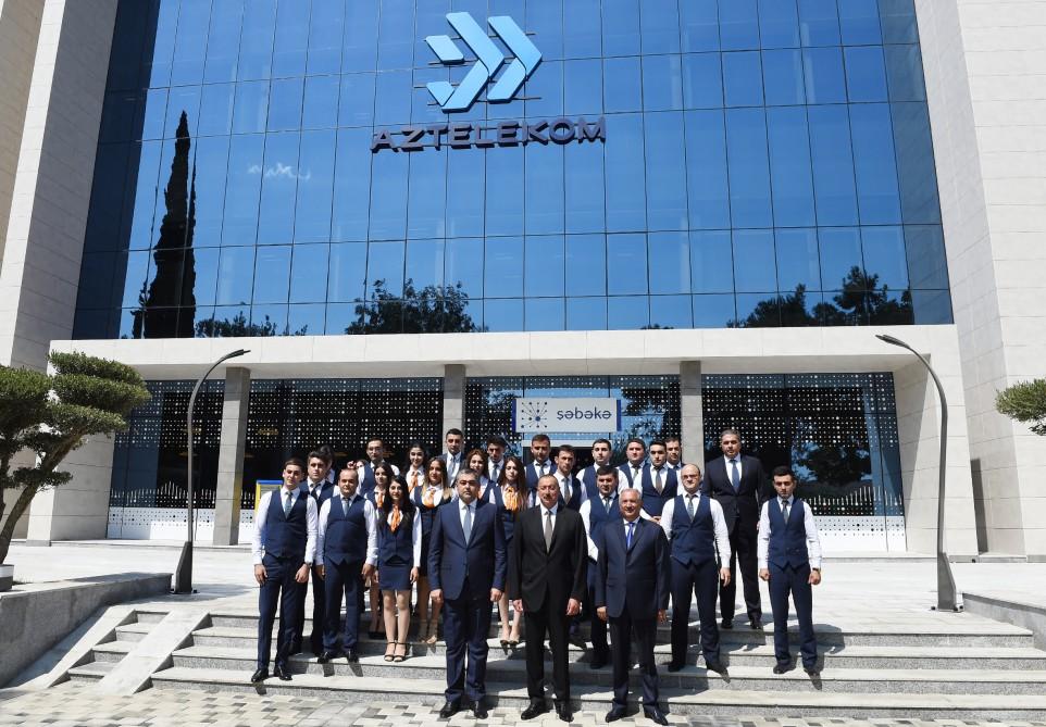 Prezident İlham Əliyev Cəlilabad Telekommunikasiya Qovşağının inzibati və texnoloji binasında əsaslı yenidənqurmadan sonra yaradılan şəraitlə tanış olub (FOTO)