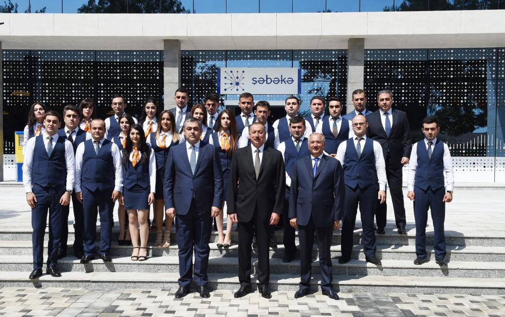 Prezident İlham Əliyev Cəlilabad Telekommunikasiya Qovşağının inzibati və texnoloji binasında əsaslı yenidənqurmadan sonra yaradılan şəraitlə tanış olub (FOTO)