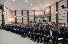 Prezident İlham Əliyevin sədrliyi ilə Lənkəranda çay, çəltik və sitrus meyvələri istehsalının inkişafı məsələlərinə dair respublika müşavirəsi keçirilib (FOTO) (YENİLƏNİB-2)