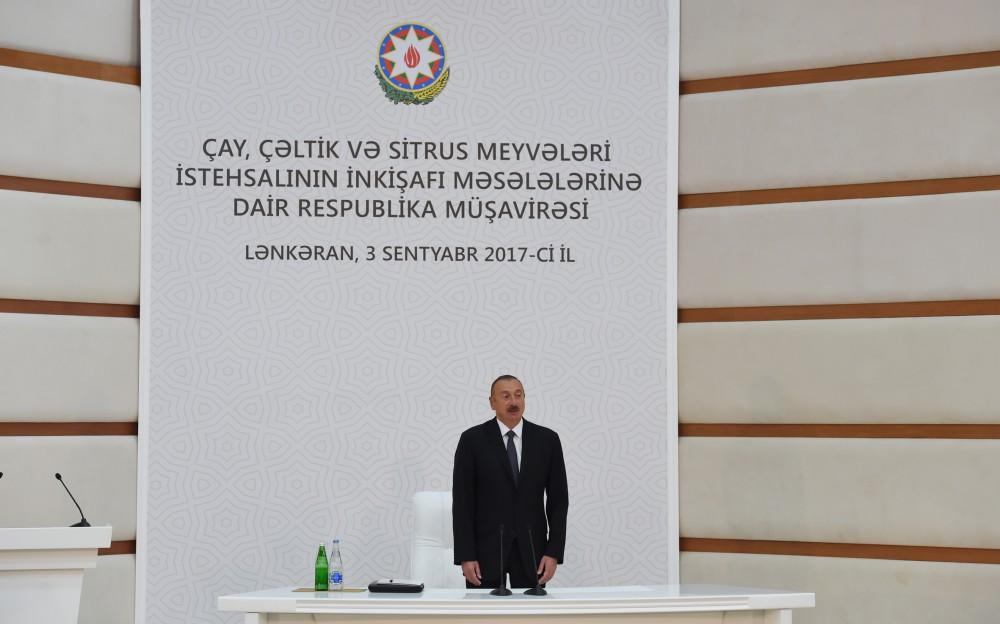 Prezident İlham Əliyevin sədrliyi ilə Lənkəranda çay, çəltik və sitrus meyvələri istehsalının inkişafı məsələlərinə dair respublika müşavirəsi keçirilib (FOTO) (YENİLƏNİB-2)