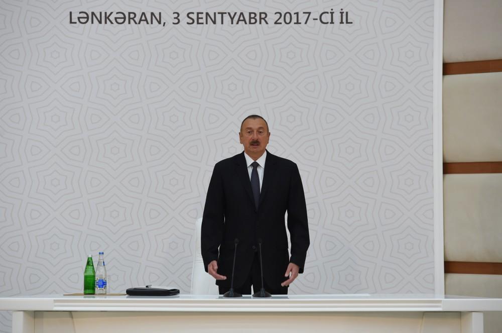 Prezident İlham Əliyevin sədrliyi ilə Lənkəranda çay, çəltik və sitrus meyvələri istehsalının inkişafı məsələlərinə dair respublika müşavirəsi keçirilib (FOTO) (YENİLƏNİB-2)