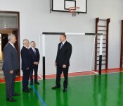 Prezident İlham Əliyev Bakıdakı 74 nömrəli məktəbdə əsaslı təmirdən sonra yaradılan şəraitlə tanış olub (FOTO) (YENİLƏNİB)