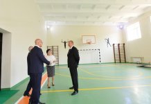 Prezident İlham Əliyev 201 saylı tam orta məktəbdə yenidənqurmadan sonra yaradılan şəraitlə tanış olub (FOTO)