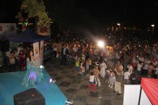 “Retro Bakı”da bayram konserti (FOTO)