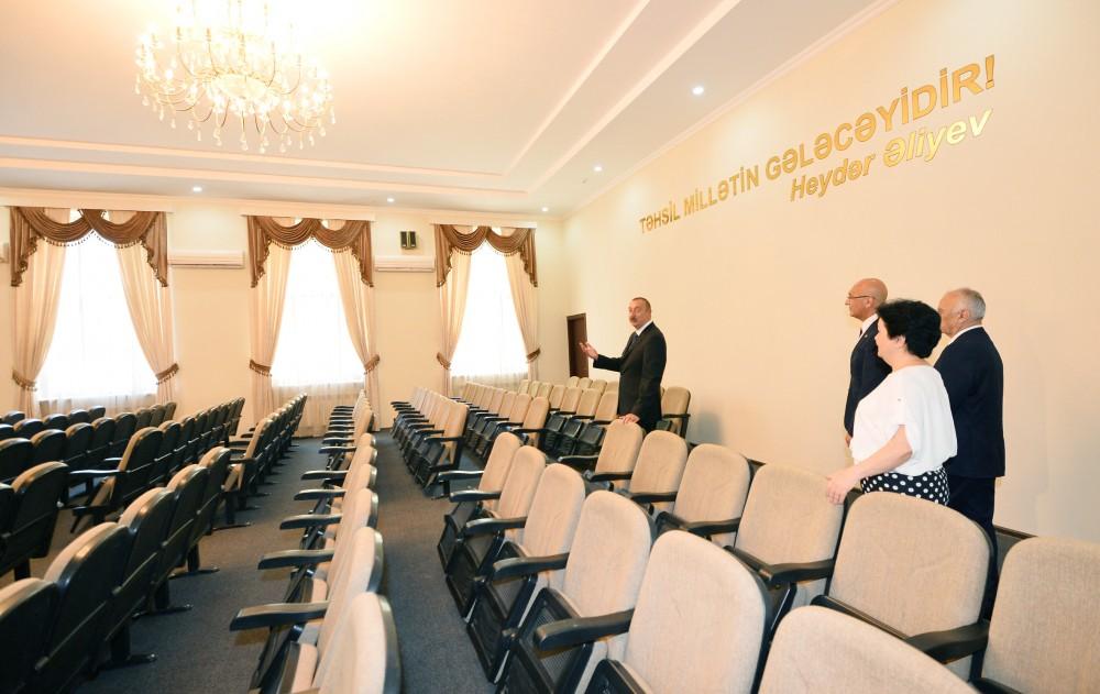Prezident İlham Əliyev 201 saylı tam orta məktəbdə yenidənqurmadan sonra yaradılan şəraitlə tanış olub (FOTO)