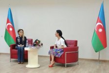 Gülnarə Xəlilova “Qızlar Seminariyası” layihəsində - Uğura gedən yol (FOTO)