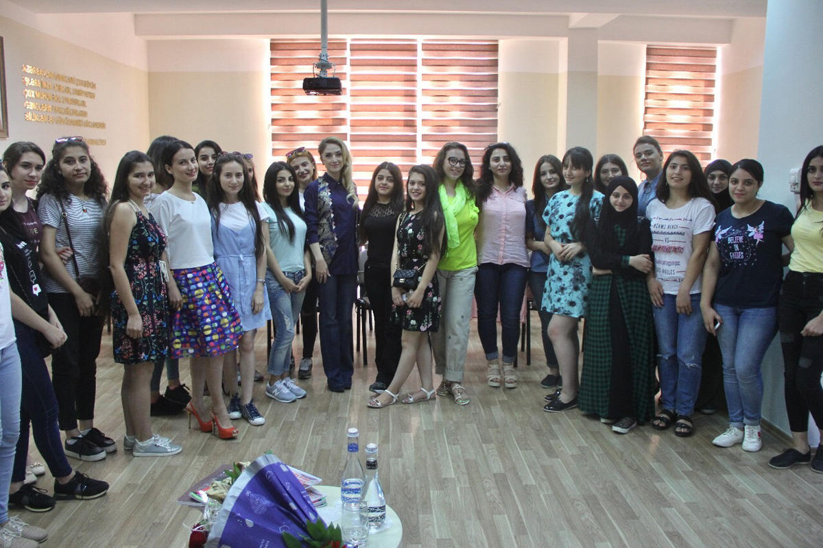 Gülnarə Xəlilova “Qızlar Seminariyası” layihəsində - Uğura gedən yol (FOTO)