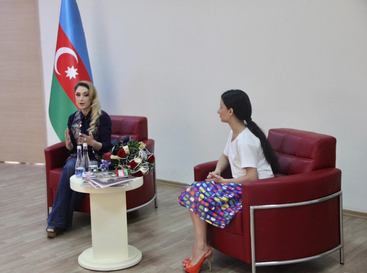 Gülnarə Xəlilova “Qızlar Seminariyası” layihəsində - Uğura gedən yol (FOTO)