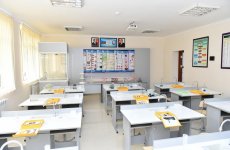 Prezident İlham Əliyev 212 saylı məktəbdə yaradılan şəraitlə tanış olub (FOTO)