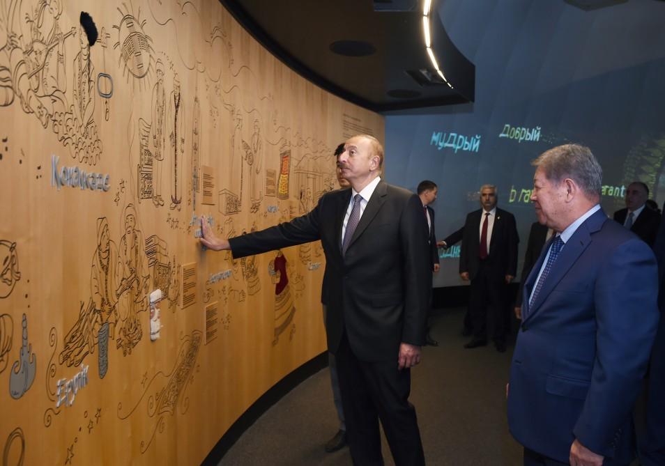 Prezident İlham Əliyev “EXPO 2017 Astana” beynəlxalq sərgisində Azərbaycanın və Qazaxıstanın milli pavilyonları ilə tanış olub (FOTO)