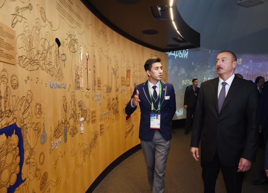 Prezident İlham Əliyev “EXPO 2017 Astana” beynəlxalq sərgisində Azərbaycanın və Qazaxıstanın milli pavilyonları ilə tanış olub (FOTO)