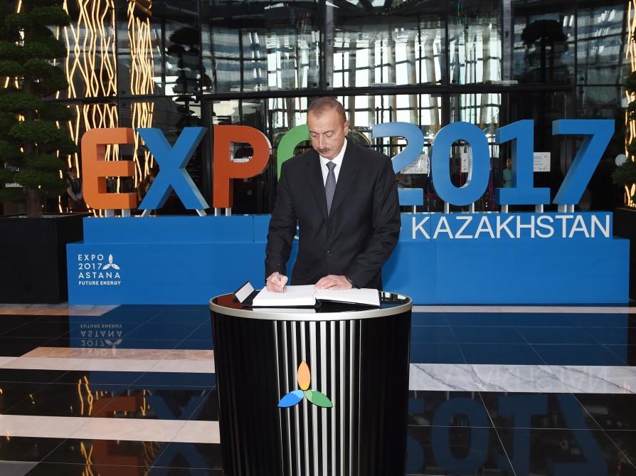 Prezident İlham Əliyev “EXPO 2017 Astana” beynəlxalq sərgisində Azərbaycanın və Qazaxıstanın milli pavilyonları ilə tanış olub (FOTO)