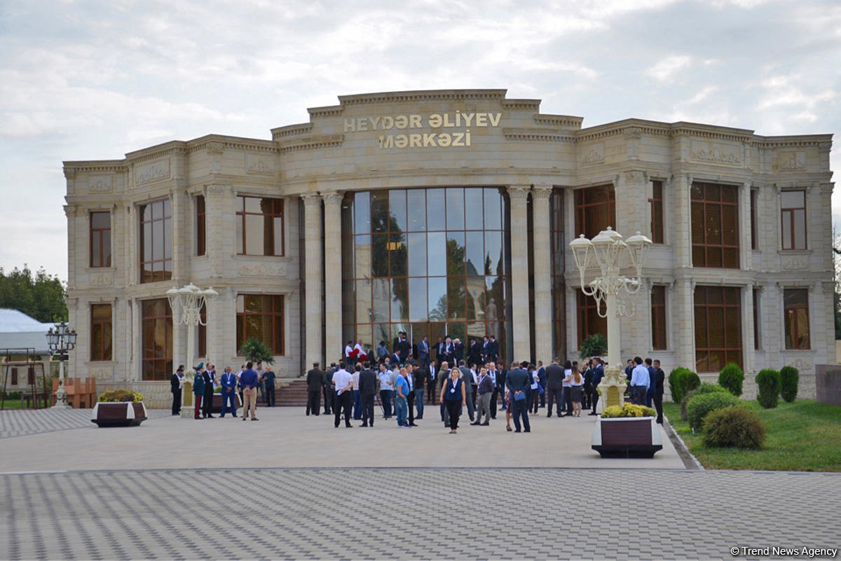 Quzanlıda Azərbaycanın işğal olunmuş və cəbhəyanı rayonlarının gənclərinin forumu keçirilib (FOTO) (YENİLƏNİB)