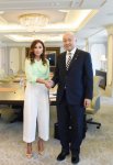 Birinci vitse-prezident Mehriban Əliyeva Yaponiyanın xarici işlər nazirinin parlamentari müavini ilə görüşüb (FOTO)