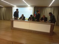Çin Azərbaycana 20 min noutbuk, 800 interaktiv lövhə verib (FOTO)