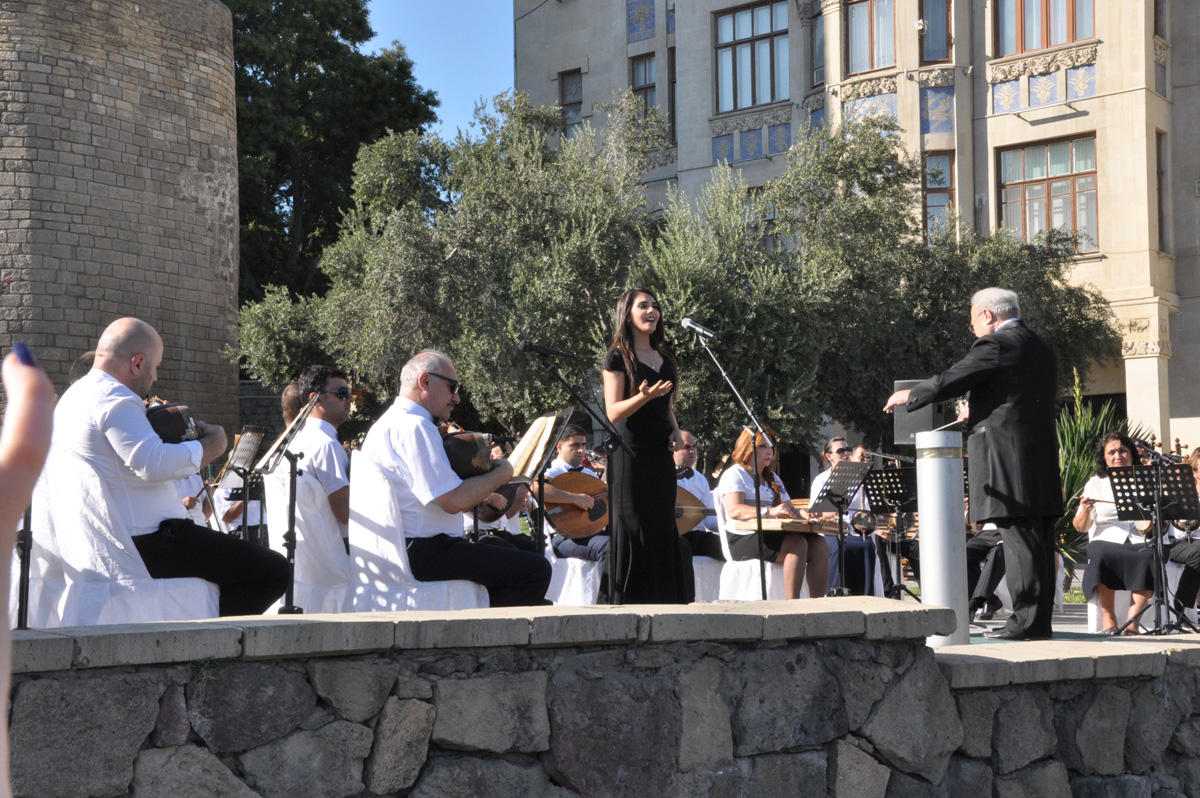 İçəri Şəhərdə "Musiqi Günü" konserti keçirilib (FOTO)