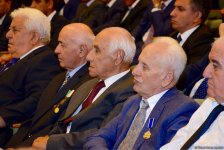 Azərbaycanda Neftçilər günü qeyd olunur (FOTOREPORTAJ)