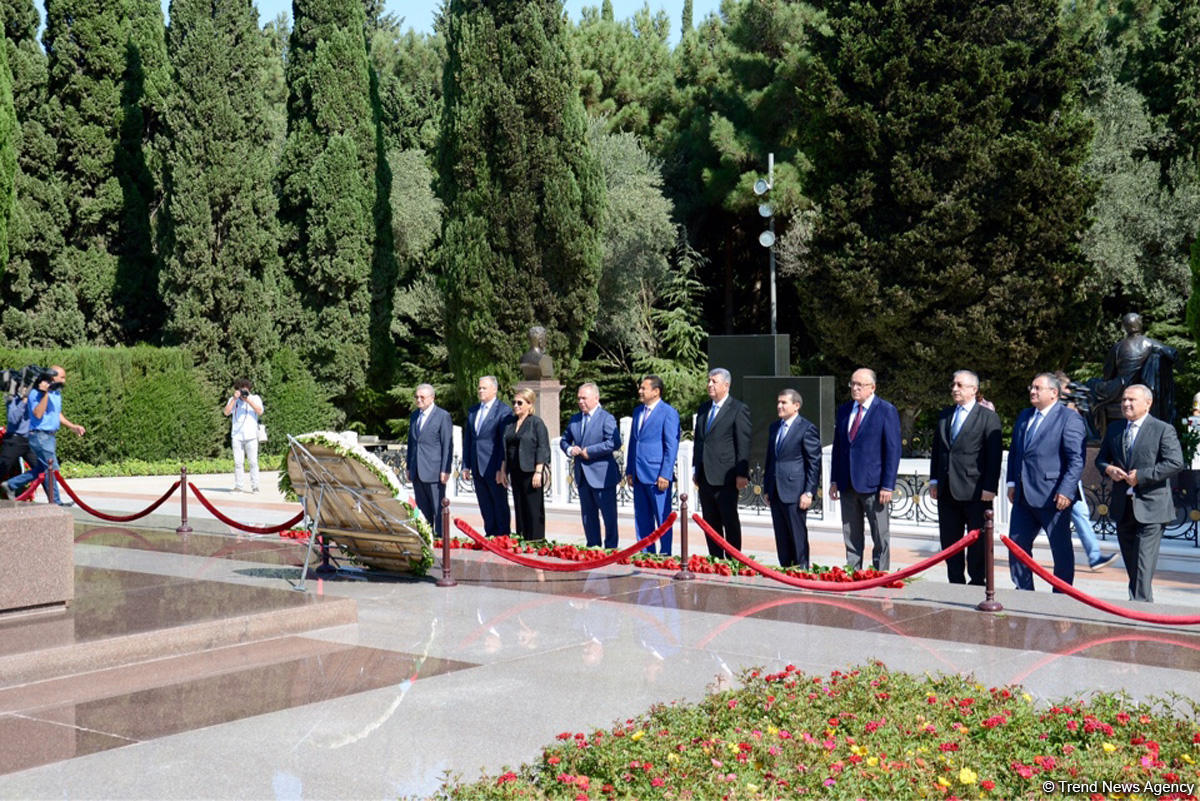 Azərbaycanda Neftçilər günü qeyd olunur (FOTOREPORTAJ)