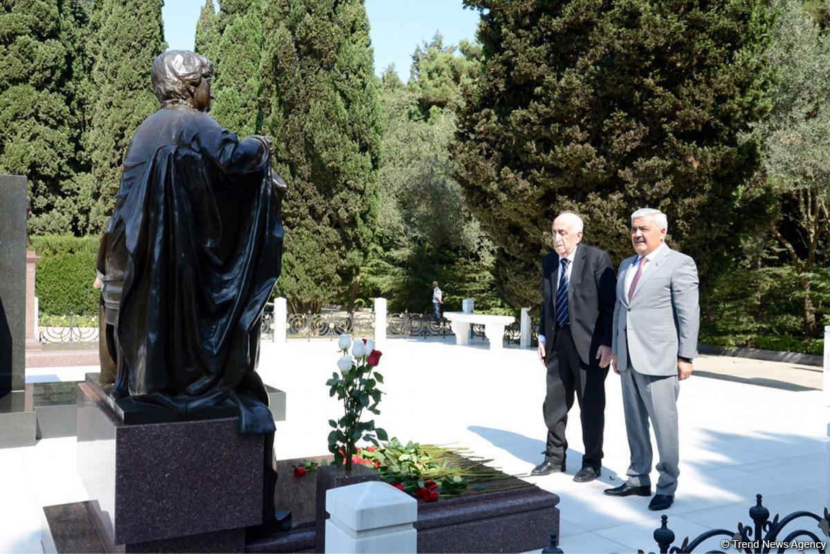 Azərbaycanda Neftçilər günü qeyd olunur (FOTOREPORTAJ)